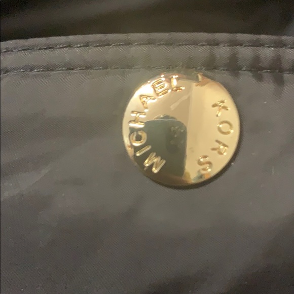 Micheal Kors luxurious down jacket. - Picture 4 of 6